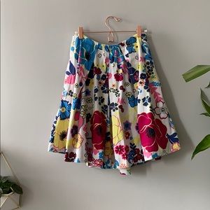 Love Moschino High Waisted Full Skirt w/ Pockets!!